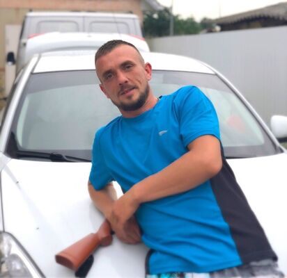  ,   Denis, 37 ,   ,   , c 
