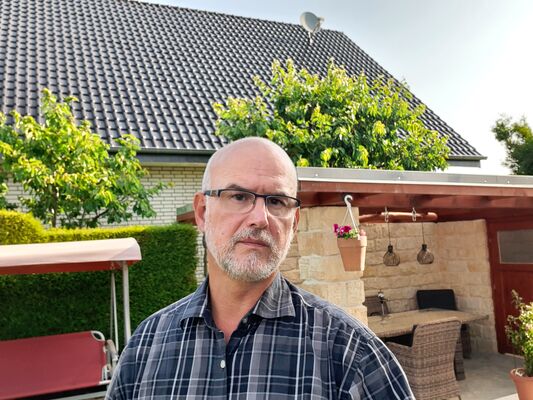  Bielefeld,   , 58 ,     , c 