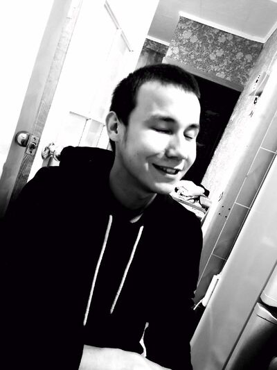  ,   Artur, 26 ,   ,   