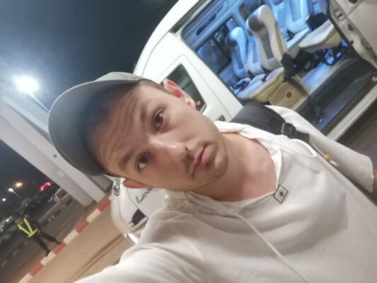  ,   Ivan, 33 ,  