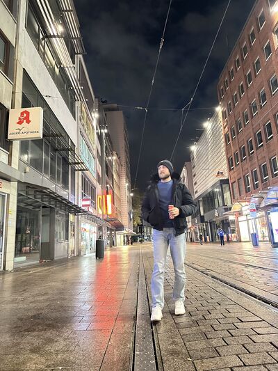 ,   Mehmet, 29 ,   ,   