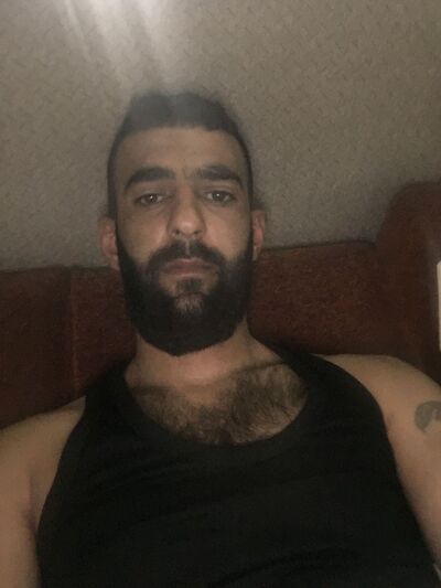  ,   Armen, 27 ,   ,   