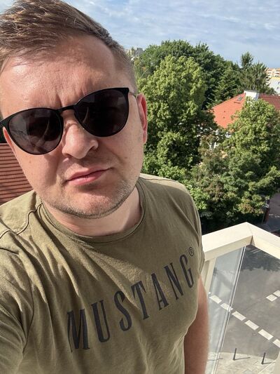  Warszawa,   Oleksandr, 32 ,   ,   