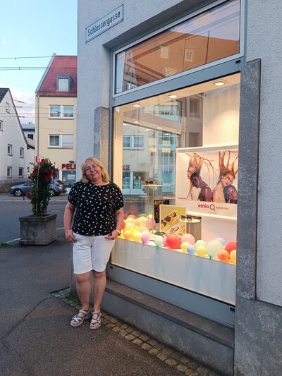  Vancouver,   Svitlana, 57 ,   ,   , c 