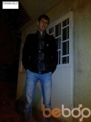  ,   Armen, 32 ,   