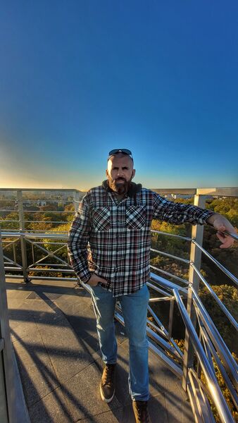  ,   Dima, 40 ,   ,   