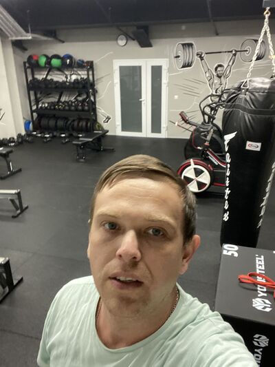  ,   Maxim, 37 ,   ,   