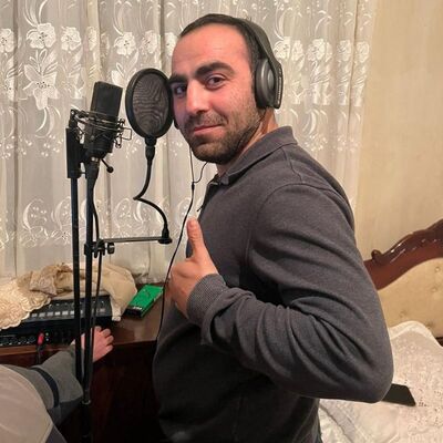  ,   Vano, 33 ,   ,   