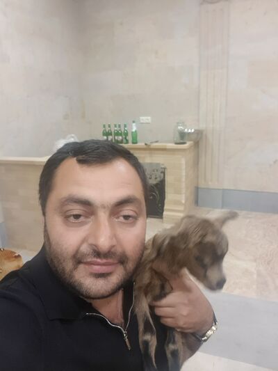  ,   Marat, 42 ,   ,   