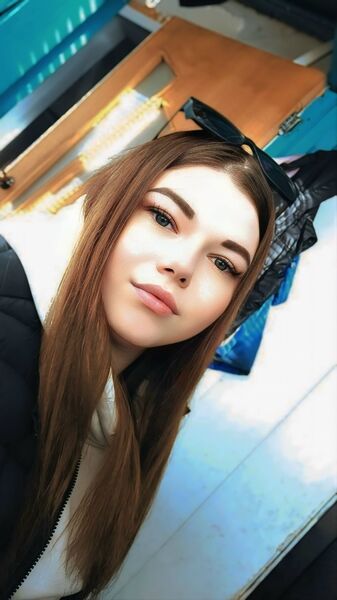  ,   Kristinka, 21 ,   c 