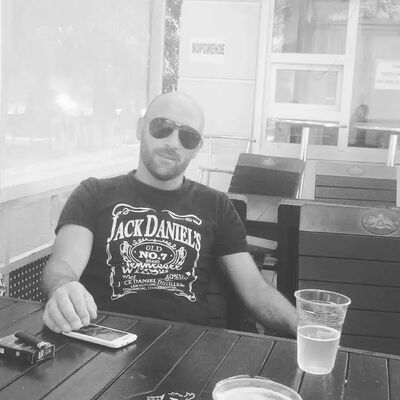  ,   Ali, 41 ,   ,   