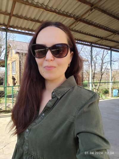  --,   Elena, 43 ,   ,   