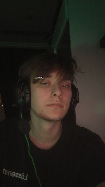  -,   Deniel, 21 ,   ,   , c , 