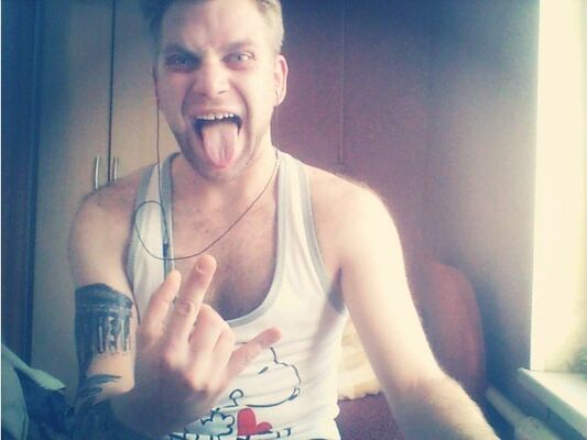   ,   Tom, 32 ,  