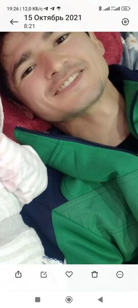  -,   Hayotbek, 32 ,   ,   , c , 