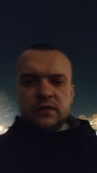  ,   Alex, 37 ,   ,   