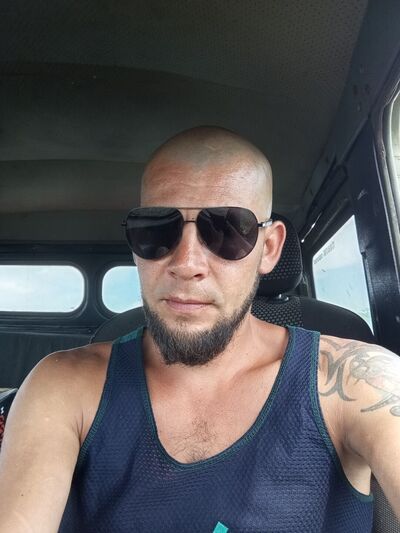  ,   Alex, 39 ,   ,   