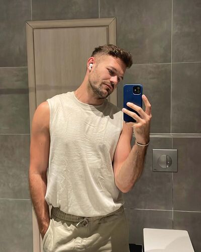  ,   , 35 ,   c 