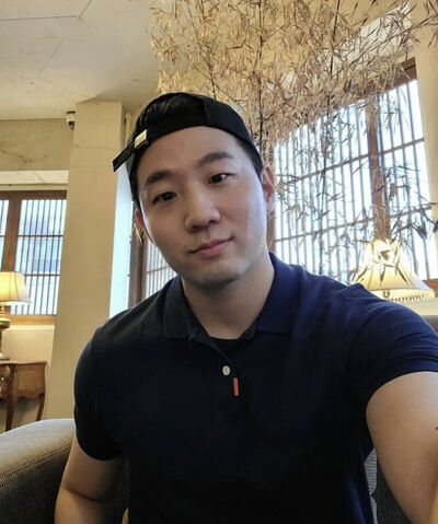  ,   Yoon, 43 ,   ,   , c 