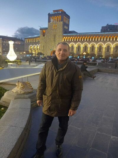 ,   Armen, 53 ,   ,   