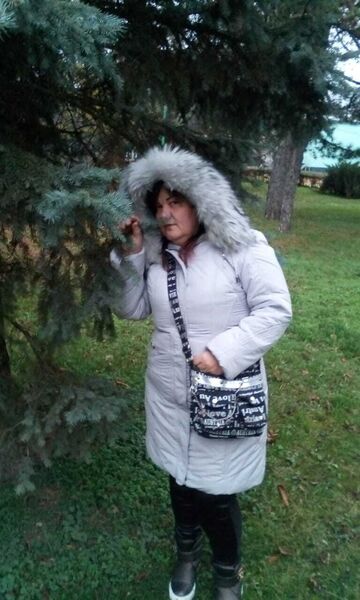  ,   Marina, 46 ,   c , 