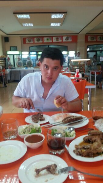  ,   Zohiddin, 33 ,   