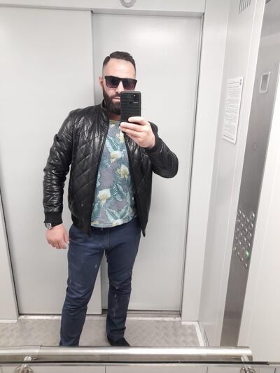  ,   Artur, 34 ,   ,   