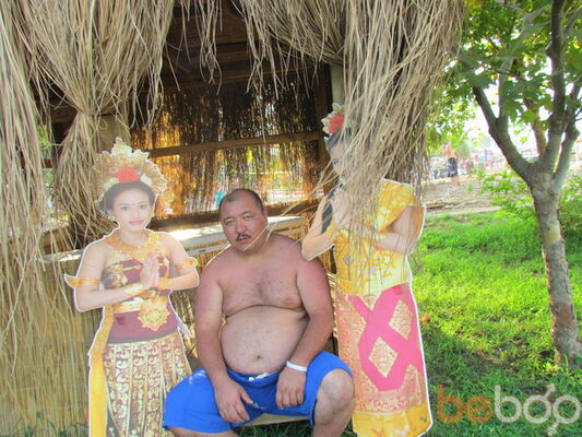  ,   Eduard, 48 ,   