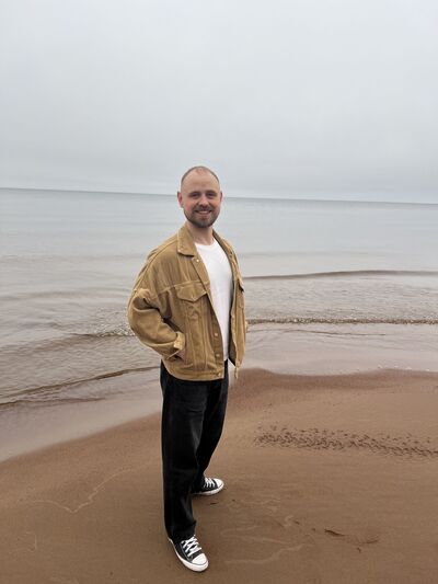  ,   Erik, 36 ,   ,   , c 