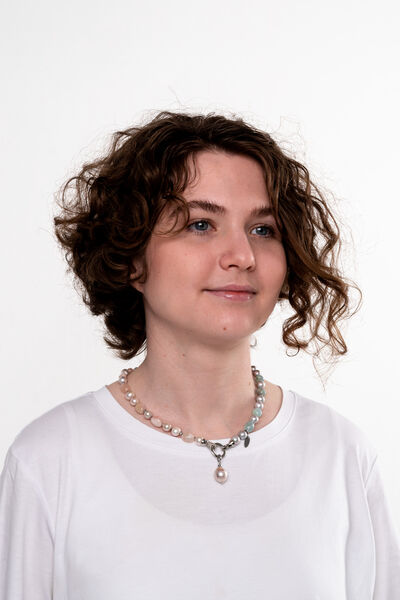  ,   Ksenia, 27 ,   c 