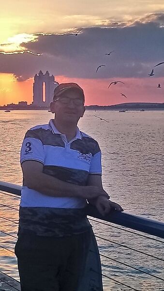  ,   Ali, 47 ,   