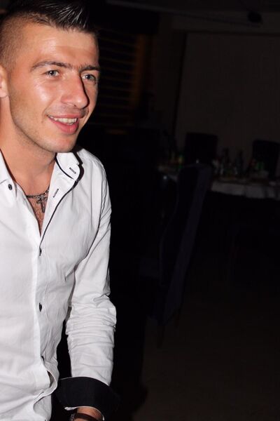  ,   Victor, 31 ,   ,   , c 