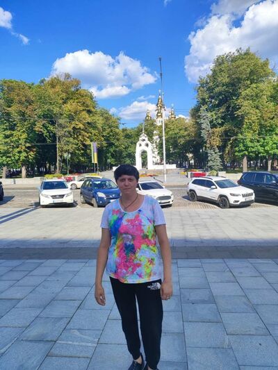  ,   Maria, 43 ,   c 