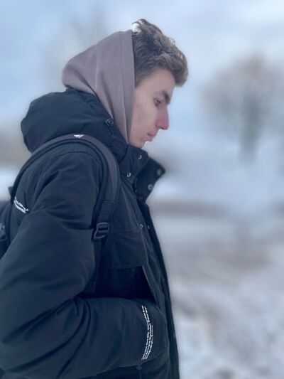 ,   Maksim, 21 ,   ,   