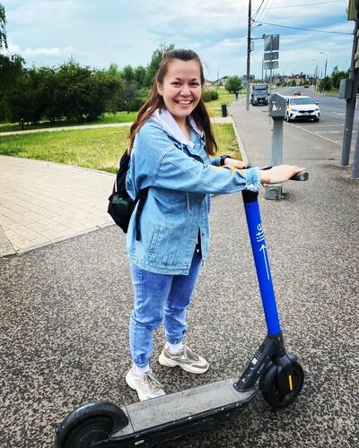  ,   Yana, 30 ,   c 