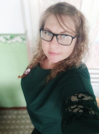  ,   Ksenia, 33 ,   c 