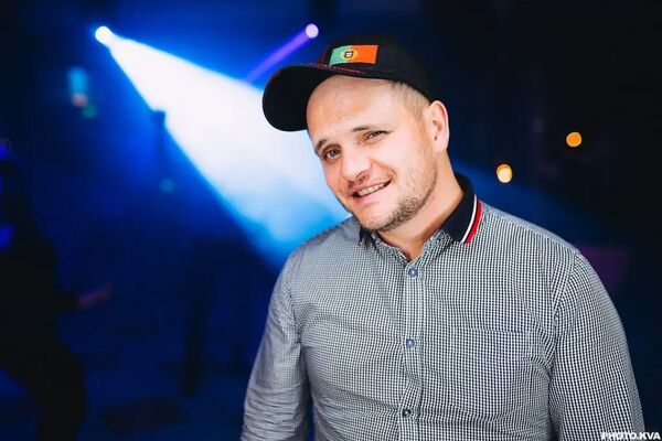  ,   Danila, 40 ,     