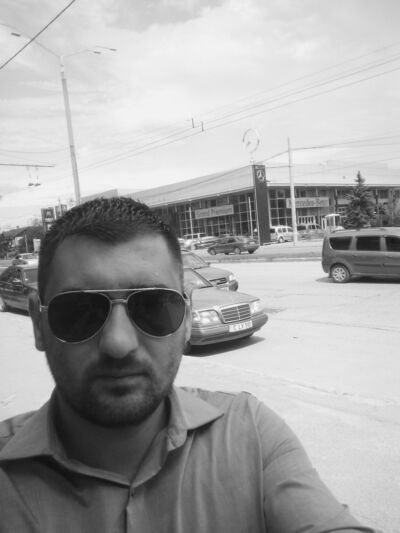  ,   Sasha, 37 ,   