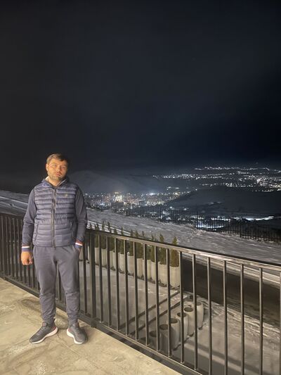 ,   Artur, 33 ,   ,   