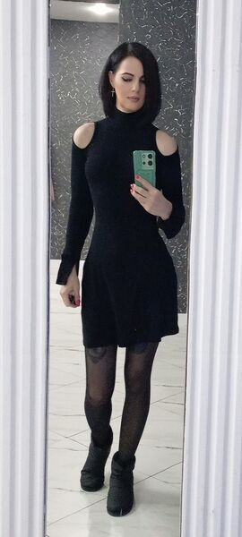  ,   Natali, 44 ,     