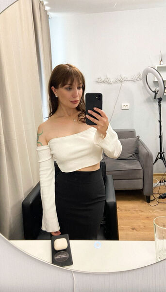  -,   Ann, 34 ,   ,   , c 