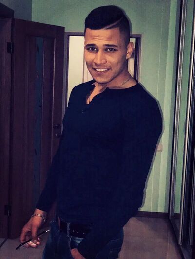  ,   Joni, 28 ,   ,   