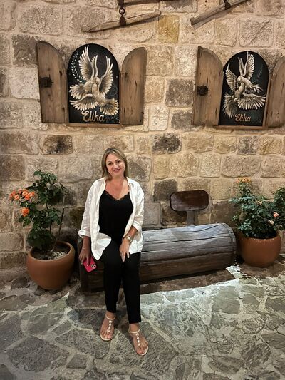  ,   Julia, 45 ,   c 