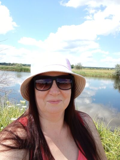  ,   Julia, 49 ,   