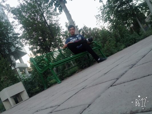  ,   Iskandar, 36 ,   ,   , c , 