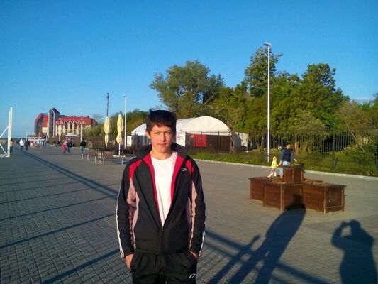  ,   Ali, 29 ,   ,   