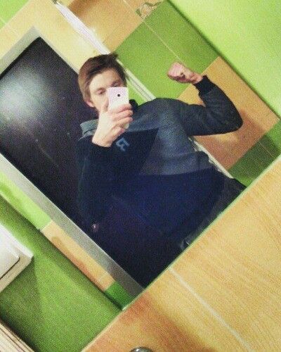  -,   Albert, 28 ,   ,   , c 