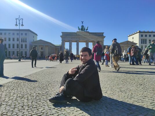  ,   Garly, 33 ,   ,   , c , 