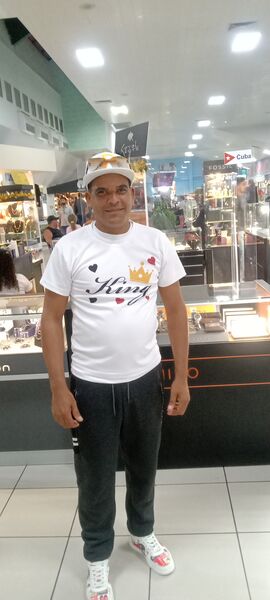  ,   Franki, 36 ,   ,   