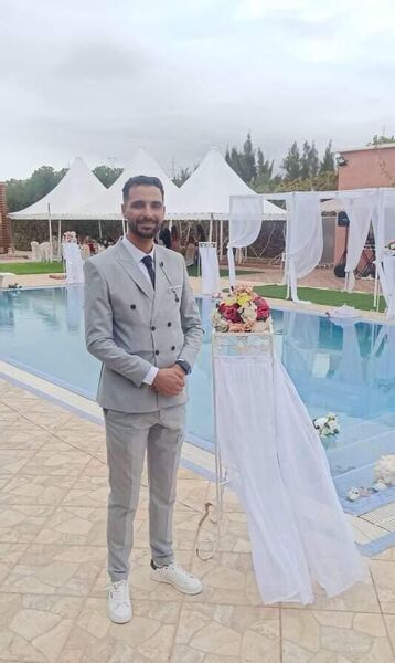  ,   HAKO, 37 ,   ,   , c 